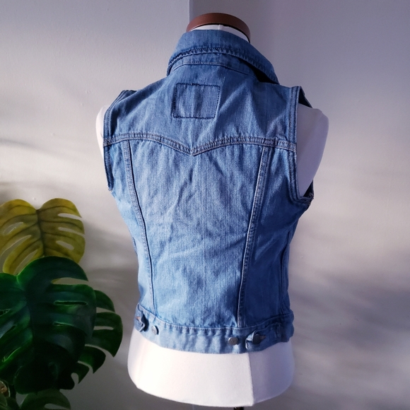 🏷Levi's Women's Sleeveless Denim Vest - S - Picture 9 of 11